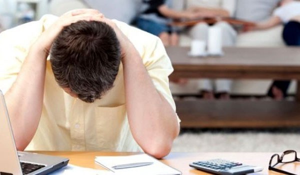 İş yerində xoşbəxt olduğumuzu niyə gizlətməliyik?